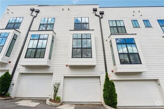 Building Photo - 75 Boulevard NE