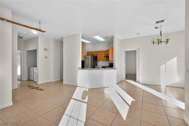 Foto del edificio - 7820 Strong Water Ct