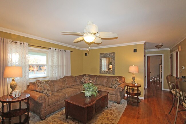 Building Photo - 2308 Harbor Dr
