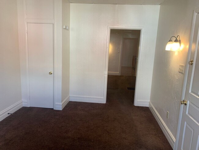Foto del edificio - 1st Floor 1 Bed/1 Bath, York City SD