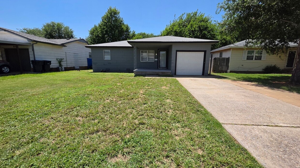 Primary Photo - 2 Bedroom 1 Bath Home in Southwest Oklahom...