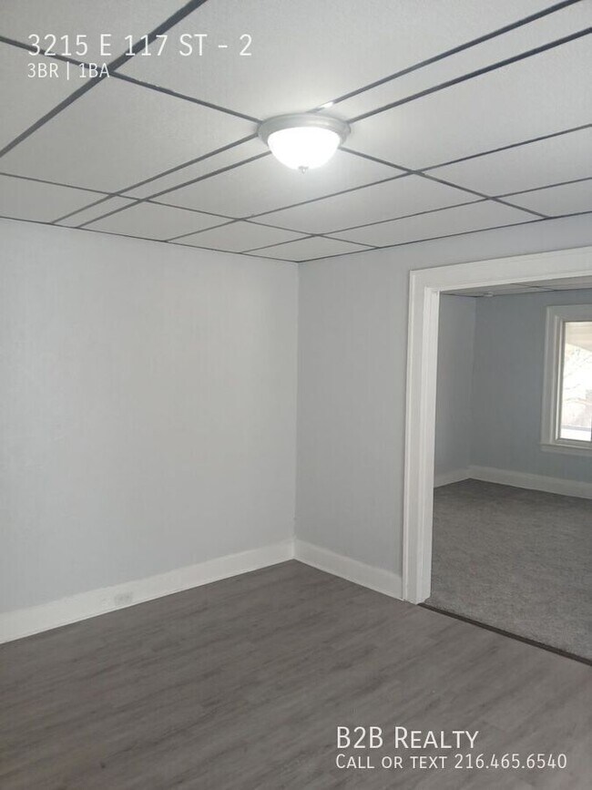 Foto del edificio - 3215 E 117th St