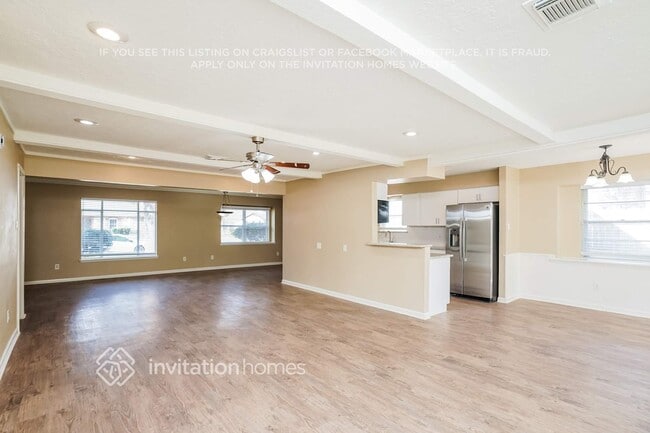 Building Photo - 5803 Old Lodge Dr