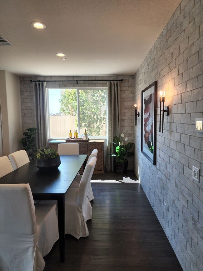 Building Photo - Coming Soon! Previous Model home near Spen...
