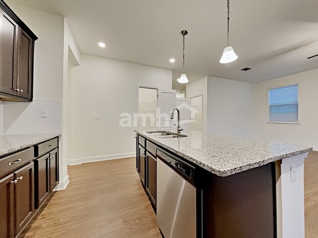 Foto del edificio - 450 Sandstone Drive