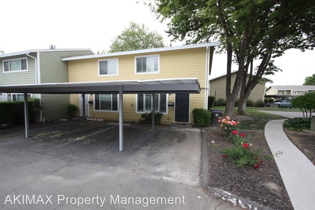 Building Photo - 6100 Shadow Ln