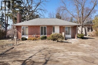 Building Photo - 132 Division St N