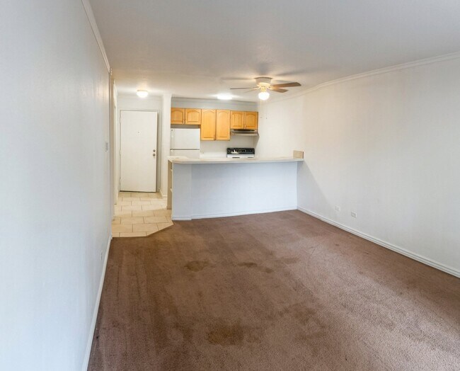 Building Photo - 707 W 96th Ave