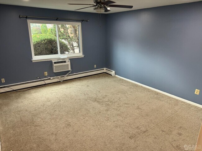 Foto del edificio - 323 Cricket Ln