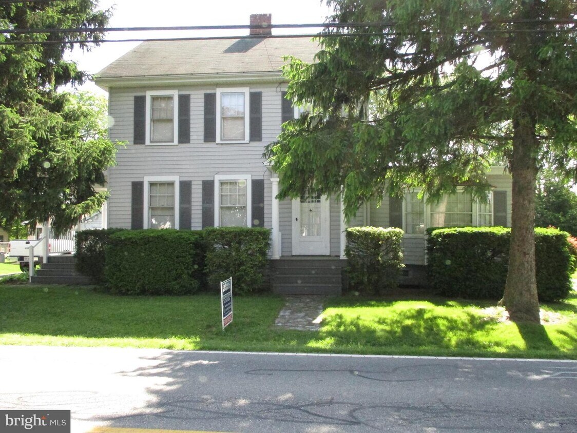 14119 Maugansville Rd, Maugansville, MD 21767 Room for Rent in
