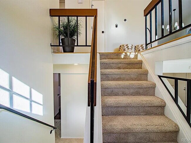 Foto del edificio - Lovely 4-Bedroom, 2-Bath Home in Aurora with Large Backyard and 2-Car Attached Garage!