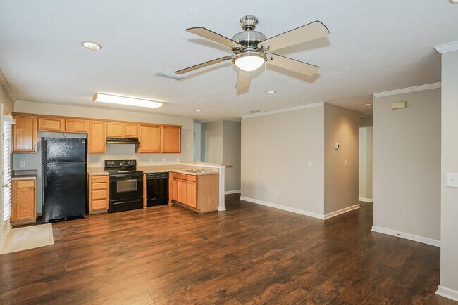 Building Photo - 897 Lavergne Ln