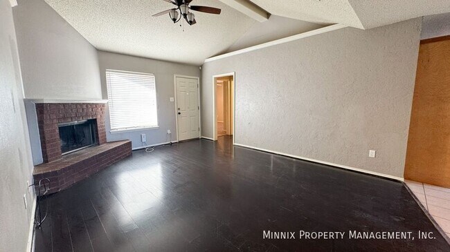 Foto del edificio - 10604 Boston Ave