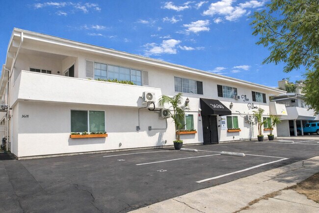Foto del edificio - The Palms on Midvale