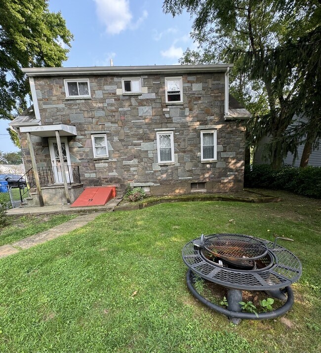 Building Photo - 23 Moreland Ave