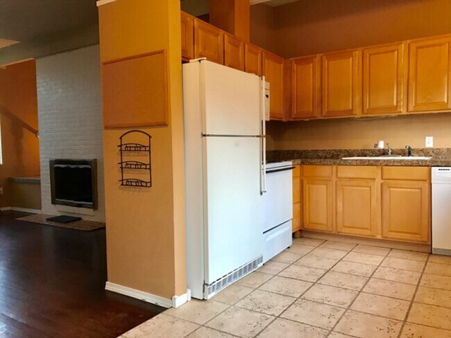 Building Photo - 13915 SE 38th Pl