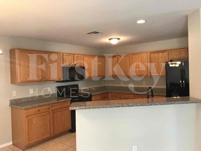 Building Photo - 31351 N Blackfoot Dr