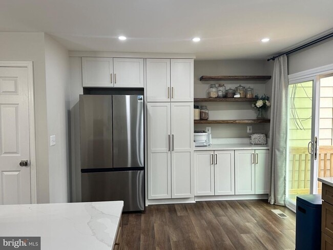 Foto del edificio - 5016 Lambsgate Ln