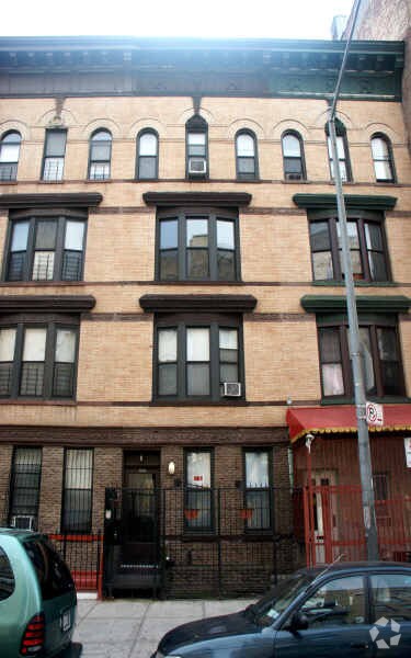 Primary Photo - 548 W 188th St