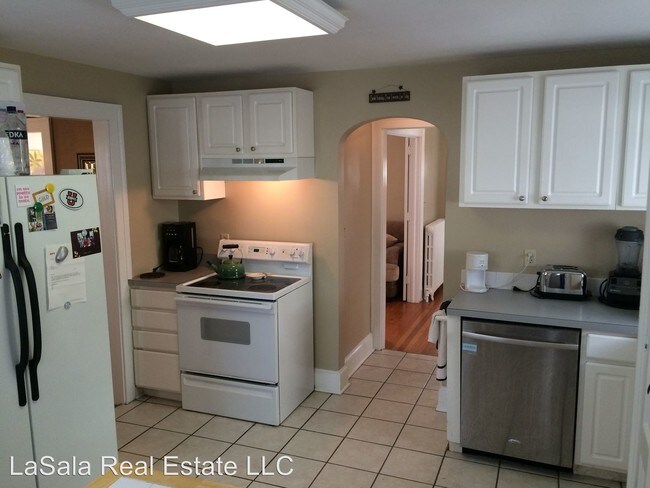 Building Photo - 168 Griswold Dr