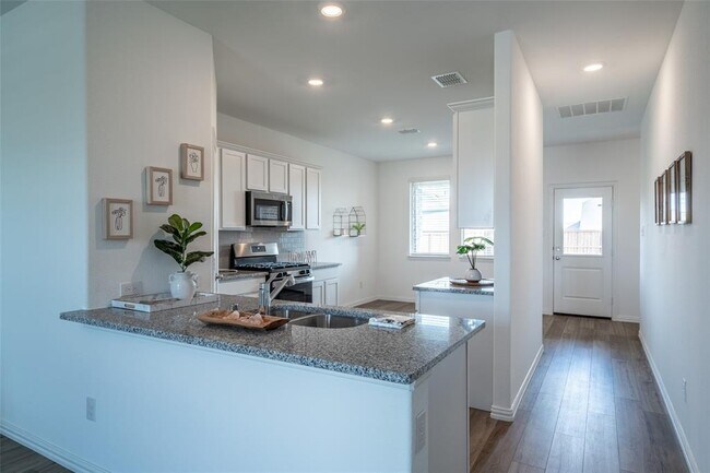 Foto del edificio - 3028 Howerton Dr