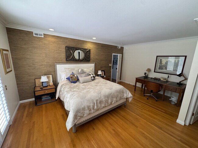 Foto del edificio - 130 Meadows Ln