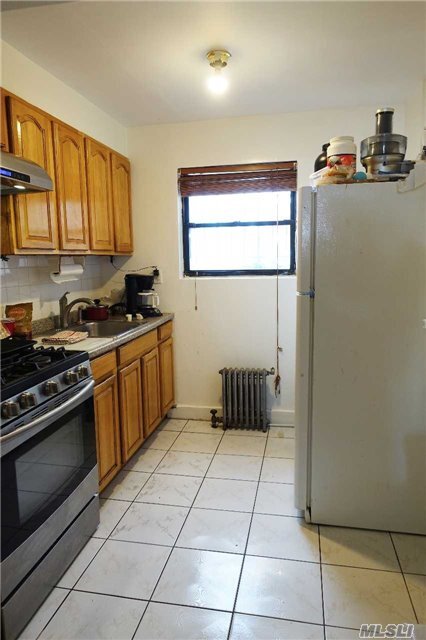 Building Photo - 72-28-72-51 51st Dr