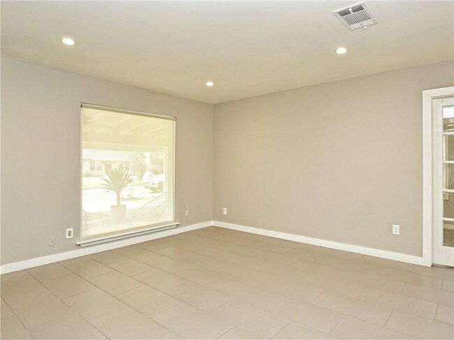 Foto del edificio - 1406 Green Forest Dr