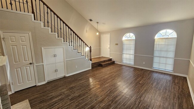 Foto del edificio - 19522 Lake Hollow Ln