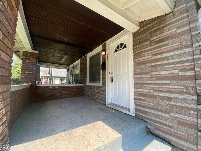 Foto del edificio - 621 Tecumseh St