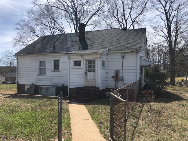 Foto del edificio - 902 Bringle Ferry Rd