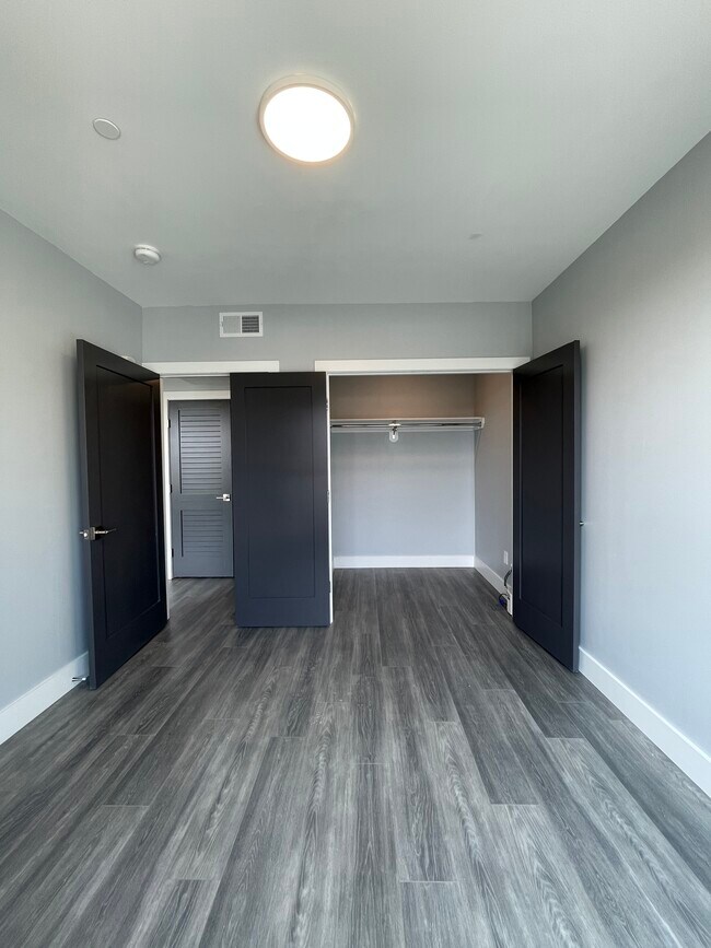 Foto del edificio - 367 Western Ave