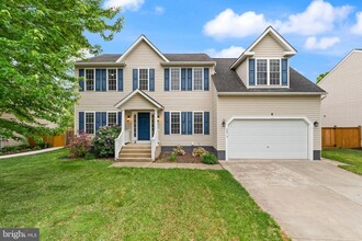 Building Photo - 2813 Slingerland Dr
