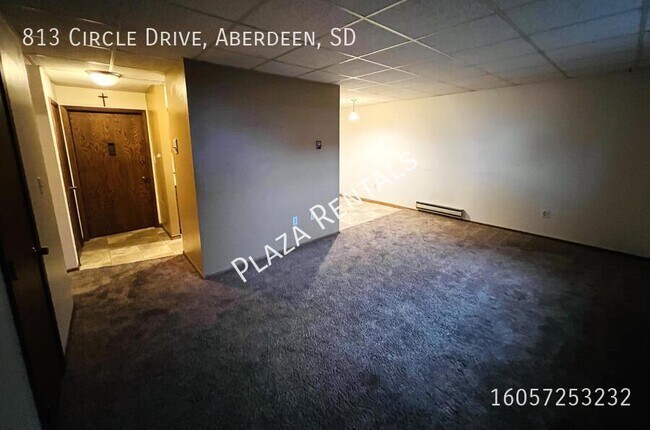 Foto del edificio - 505 S Washington St