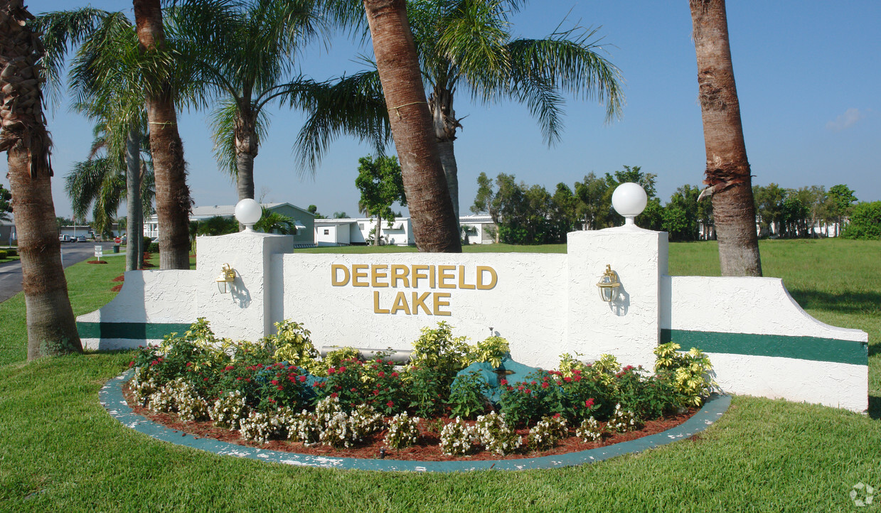 Foto del edificio - Deerfield Lake