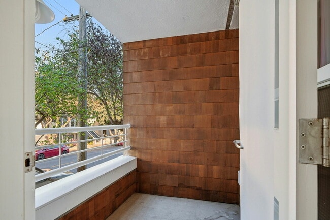 Building Photo - 2001 McAllister St