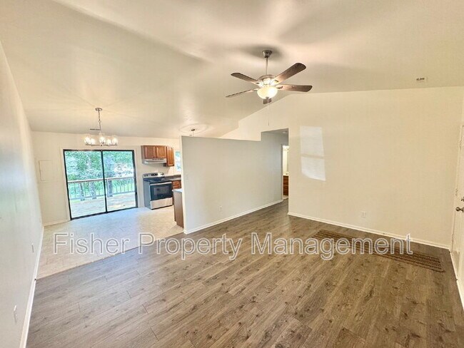 Foto del edificio - 11006 Blossomwood Rd