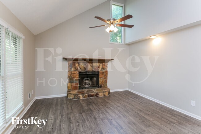 Foto del edificio - 5417 Hulsey Cir
