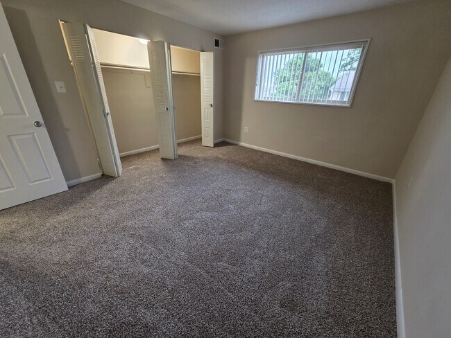 Interior Photo - Summit Crest