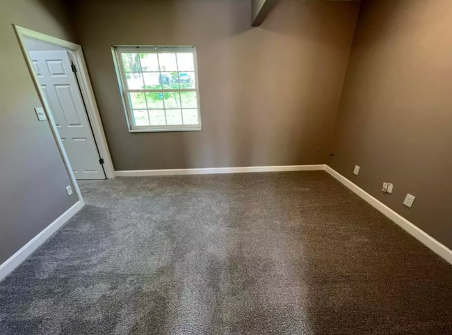 Foto del edificio - Lakewood Flats and Townhomes