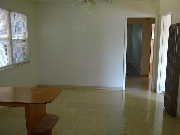 Building Photo - Newly remodeled home