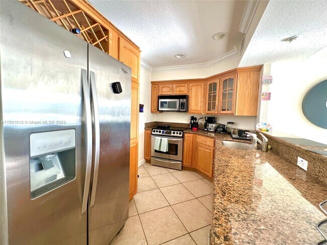 Building Photo - 1515 E Broward Blvd