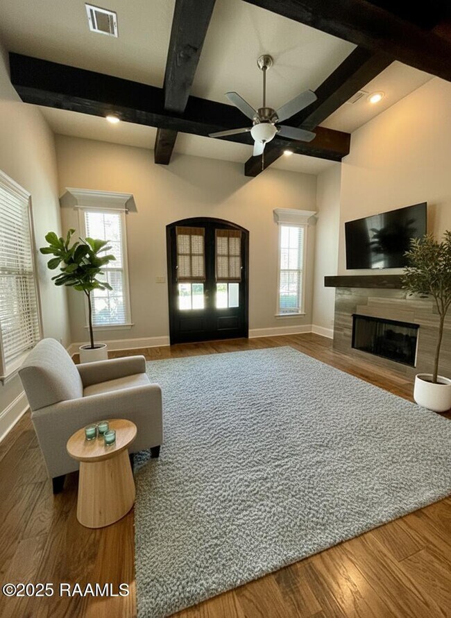 Foto del edificio - 218 Brightwood Dr