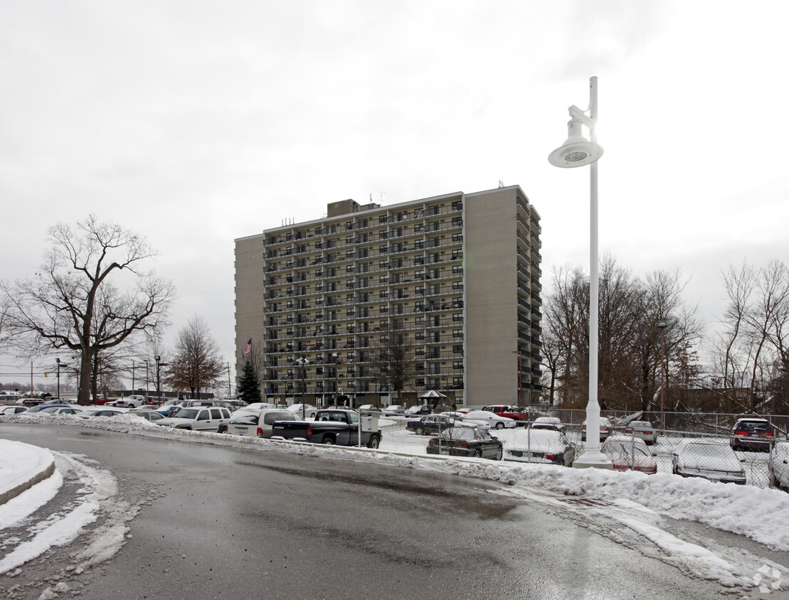 Building Photo - Alpeter Apartments