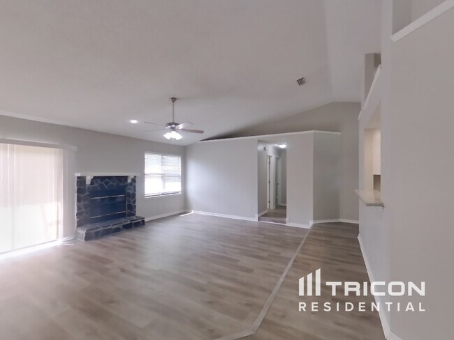 Building Photo - 1388 High Plains Dr W