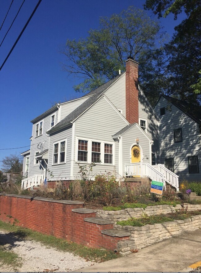 Building Photo - 1321 E Hunter Ave