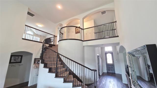 Foto del edificio - 358 Llano Dr