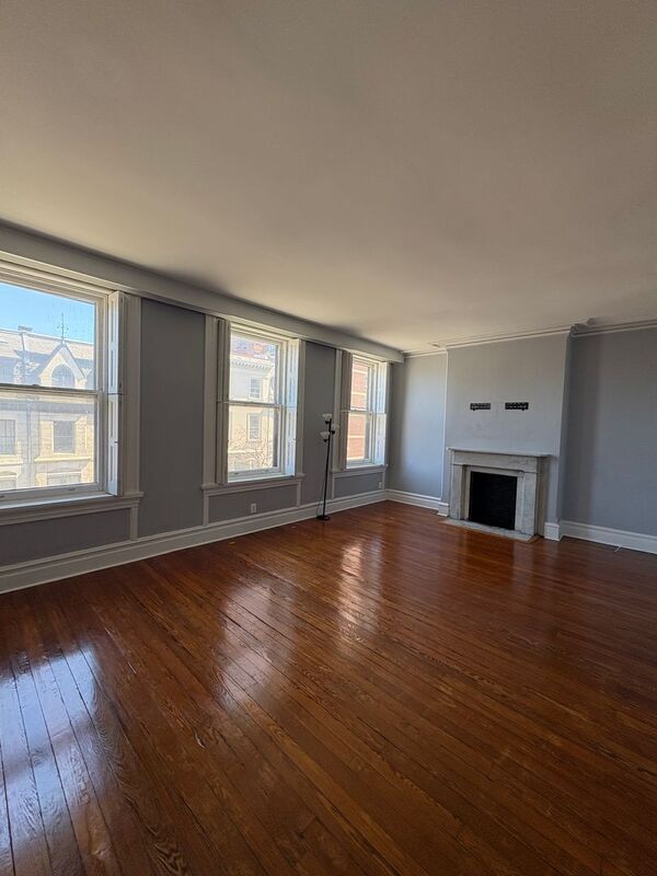 Foto del edificio - 1118 St Paul St