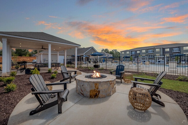 Fire Pit at Preston Park Apartments in Burlington, NC - Preston Park Apartments