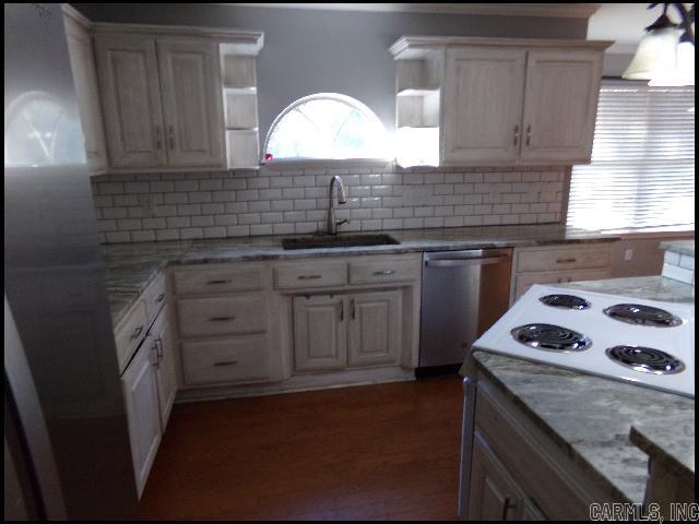 Building Photo - 403 S Fairway Ave